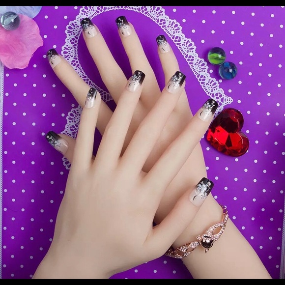French Manicure 24 sets Fake nails - Picture 6 of 7